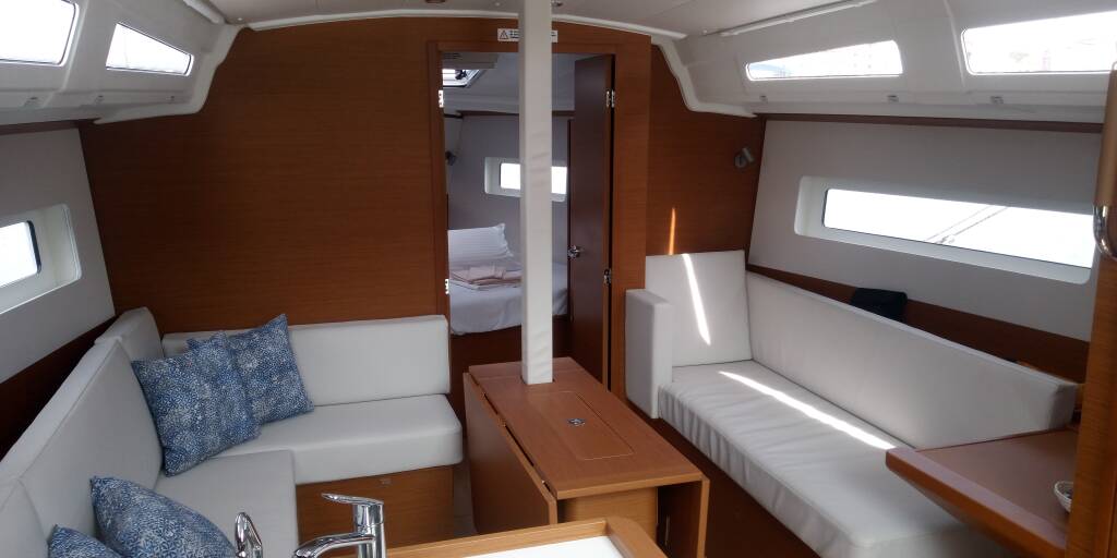 Sun Odyssey 380 Fontalba