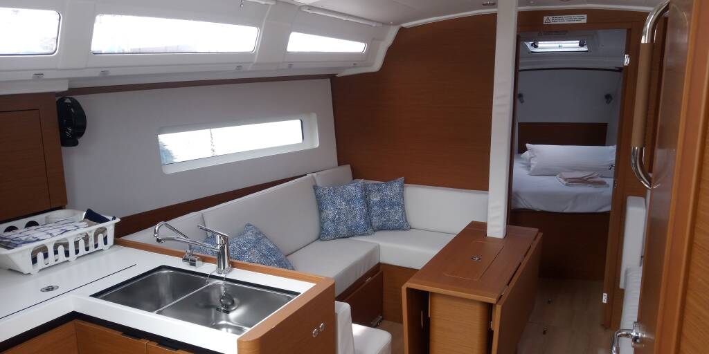 Sun Odyssey 380 Fontalba