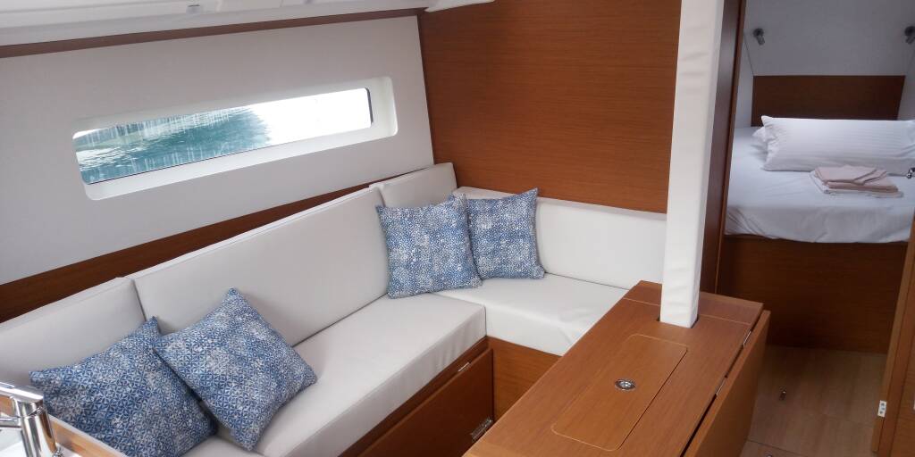 Sun Odyssey 380 Fontalba