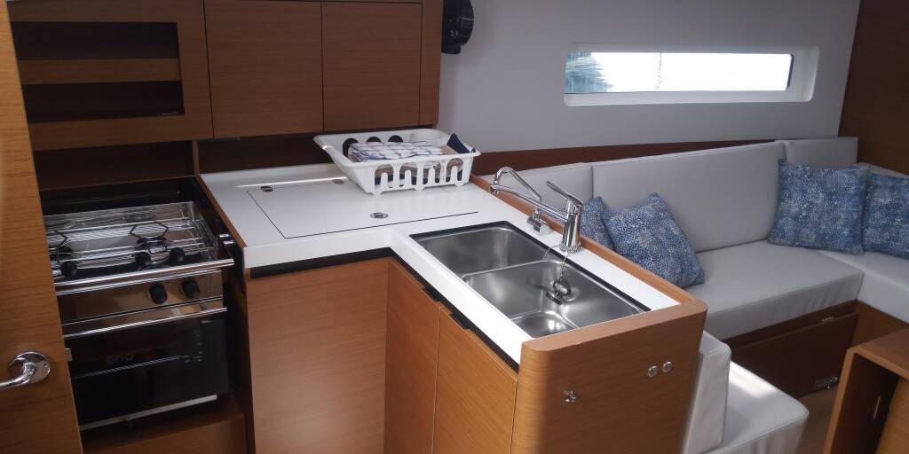 Sun Odyssey 380 Fontalba