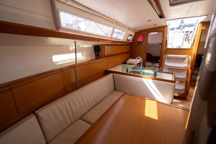 Sun Odyssey 389 PEWEE