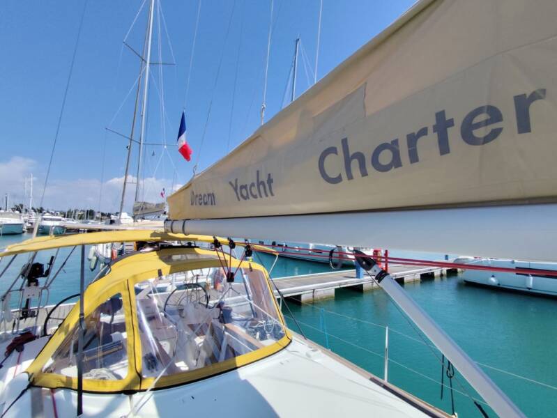 Sun Odyssey 389 PEACOK