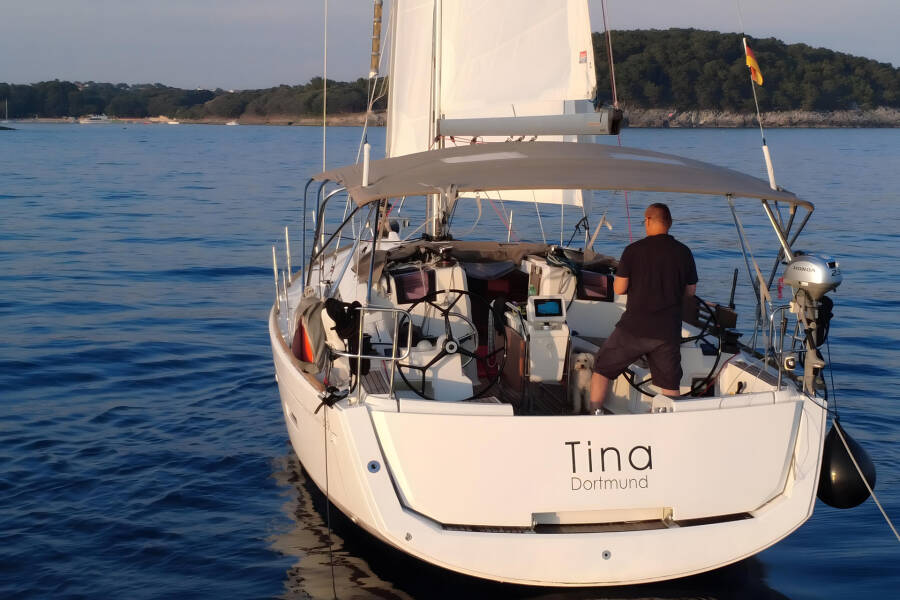 Sun Odyssey 389 Tina