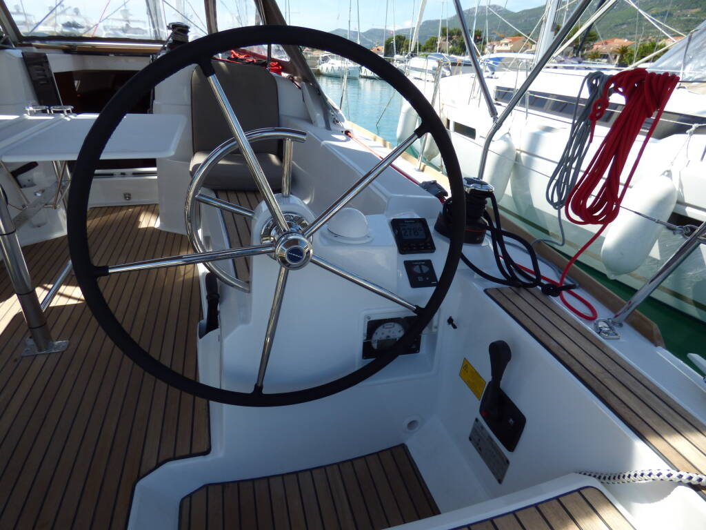 Sun Odyssey 389 VACSKAMATI