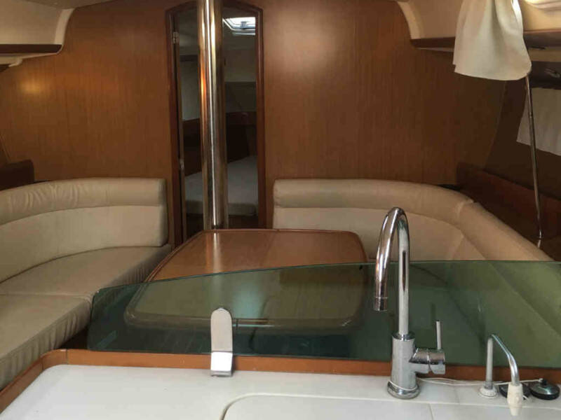 Sun Odyssey 39i Sofia
