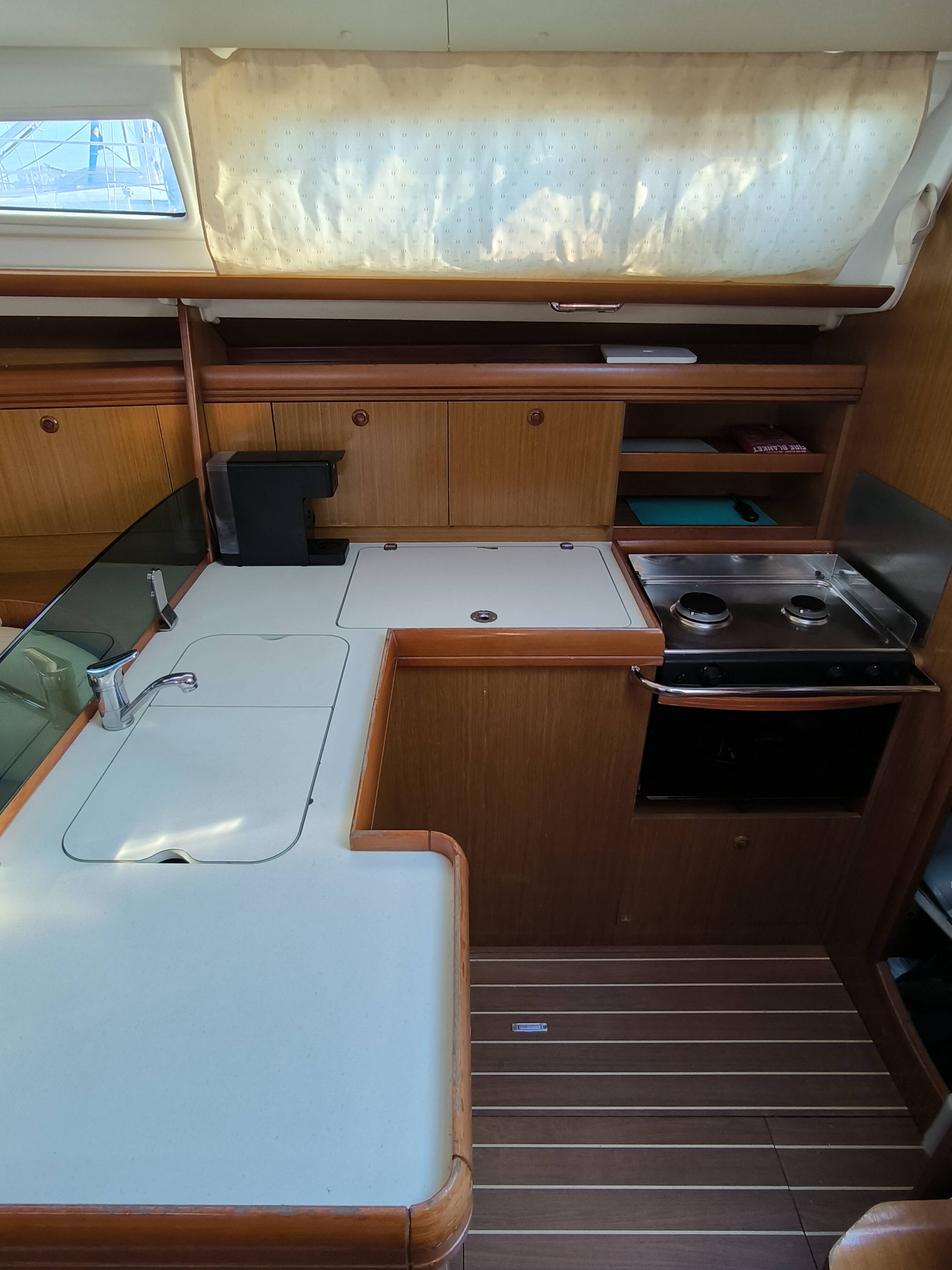 Sun Odyssey 39i Bookie Too