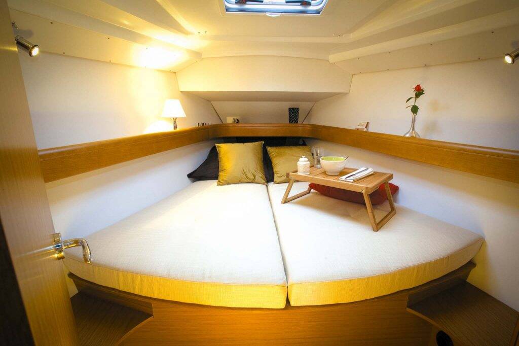 Sun Odyssey 39i Bookie Too