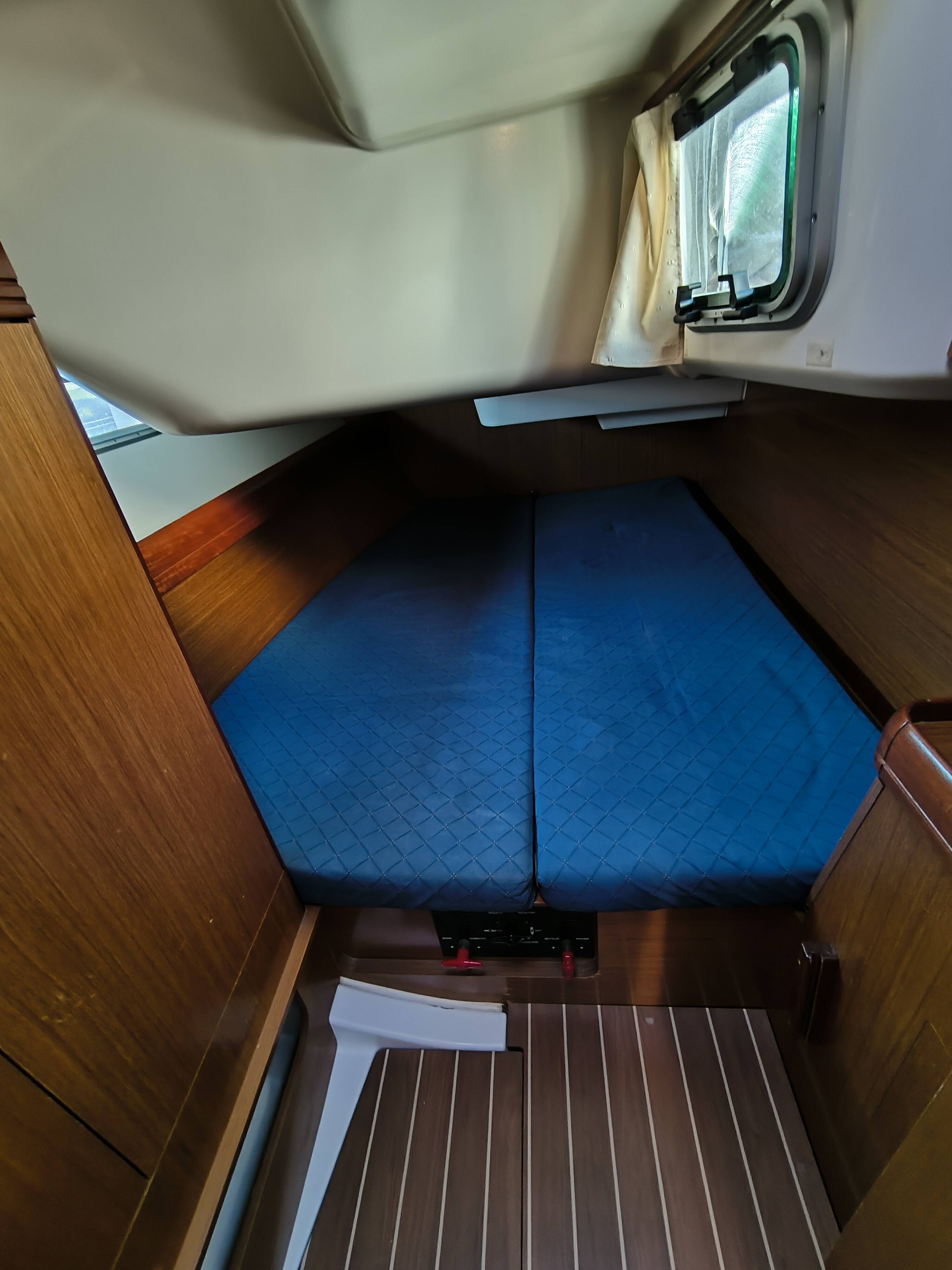 Sun Odyssey 39i Bookie Too
