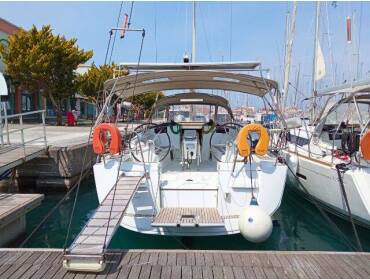 Sun Odyssey 409 - • SO409-15L