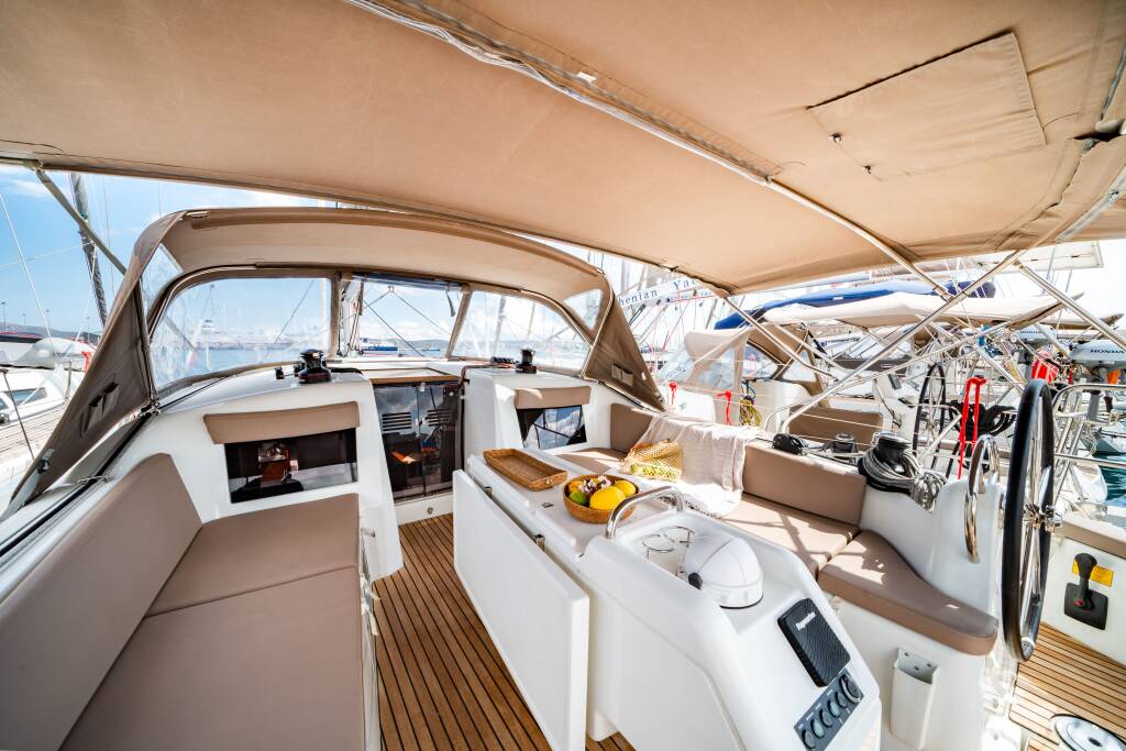 Sun Odyssey 410 LAERTES