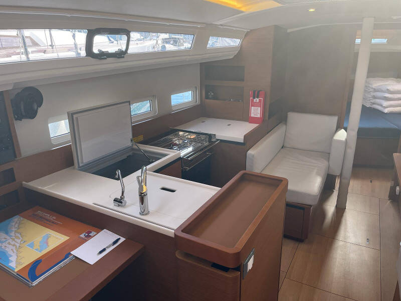 Sun Odyssey 410 OSKAR  new 2024 (air condition, solar panels)