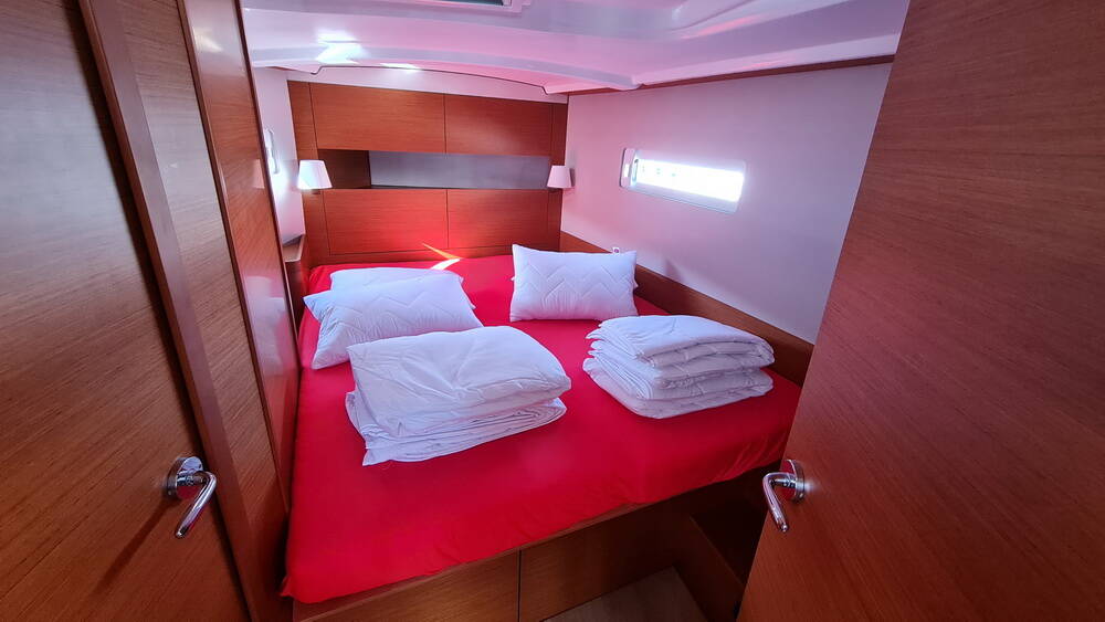 Sun Odyssey 410 Rosso Bianco