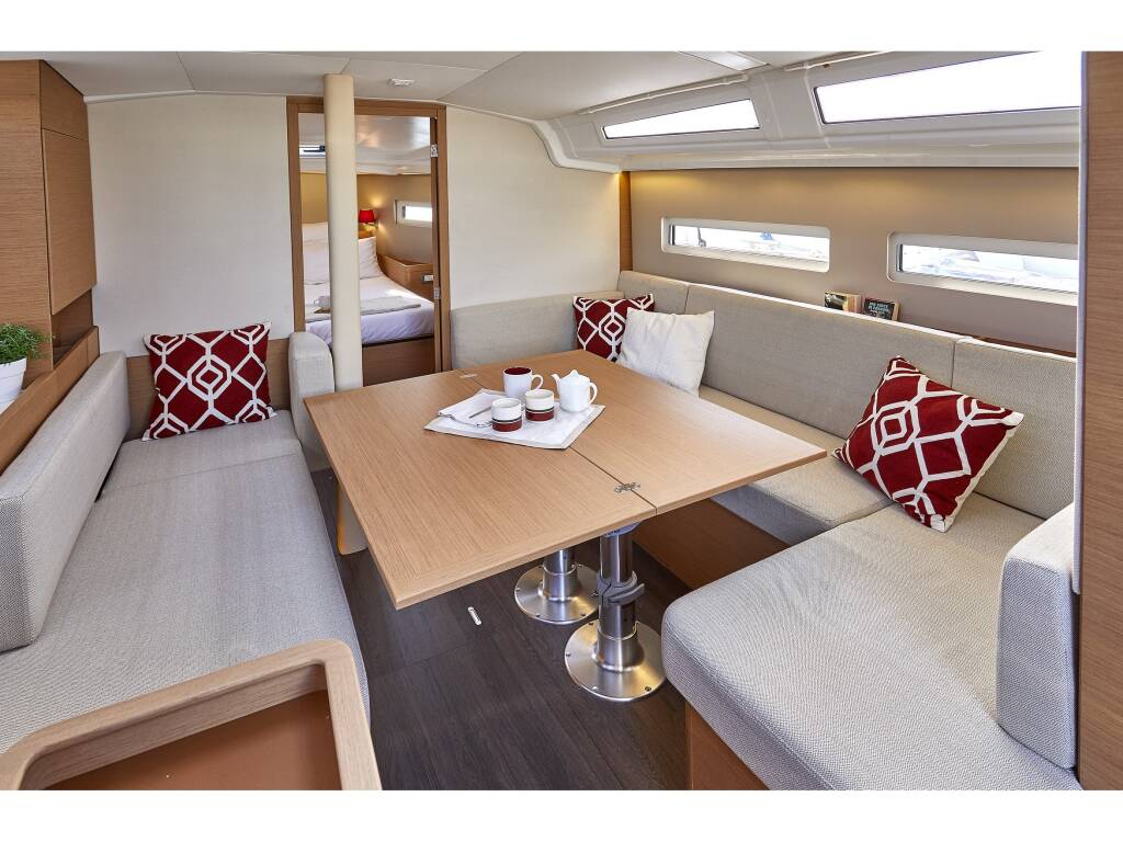 Sun Odyssey 410 Magic Moments
