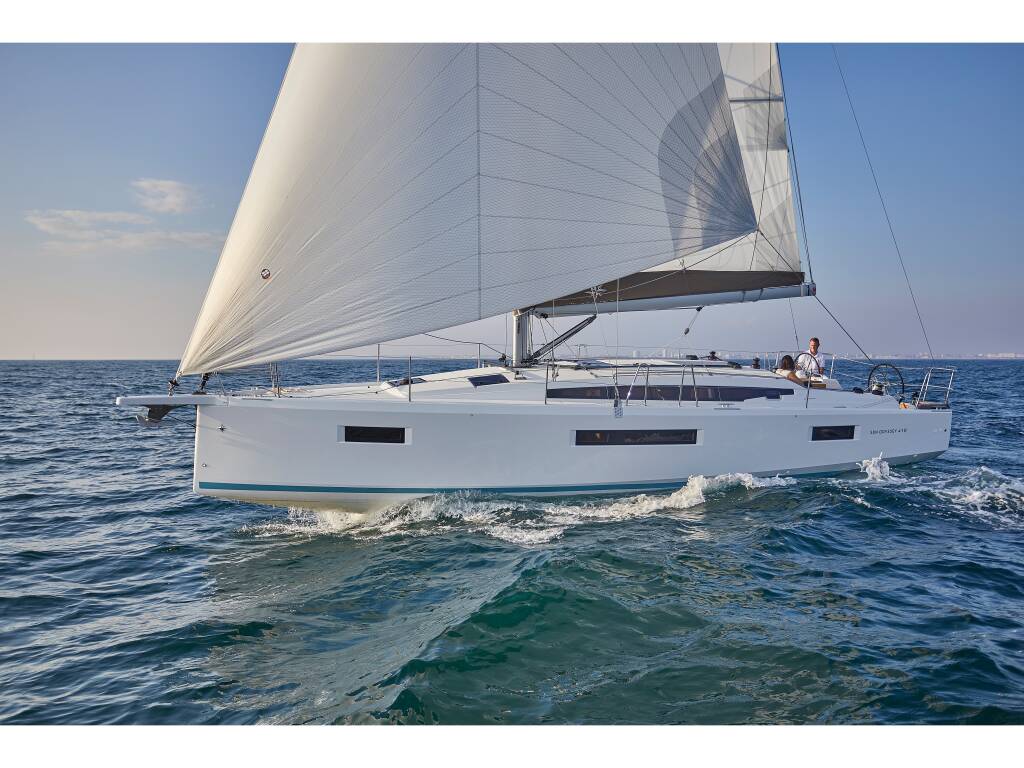 Sun Odyssey 410 • Bonjour