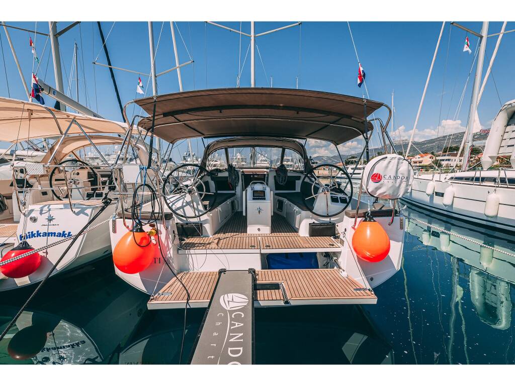 Sun Odyssey 410 Purr