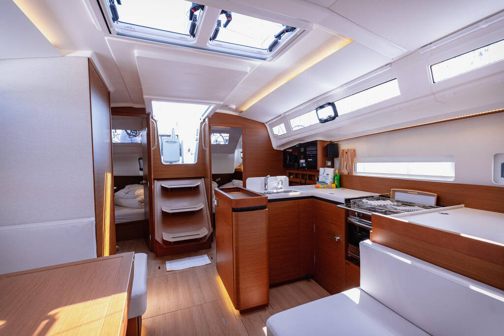 Sun Odyssey 410 Purr