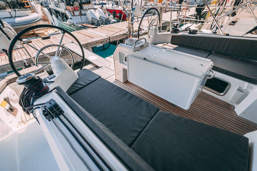 Sun Odyssey 410 Purr