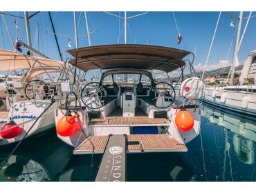 Sun Odyssey 410 Purr