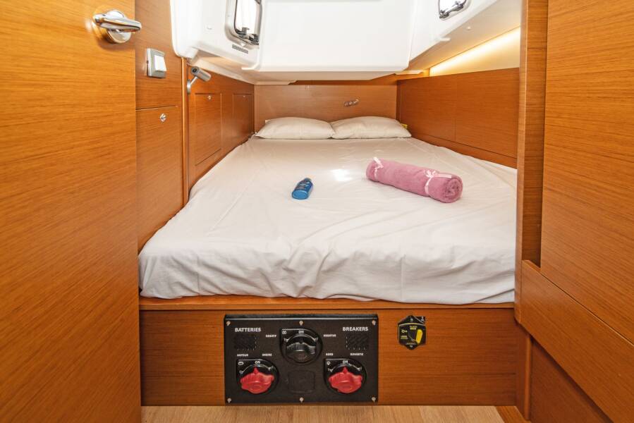 Sun Odyssey 410 Aella