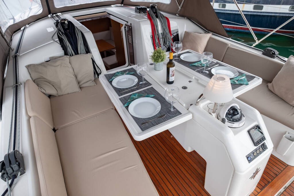 Sun Odyssey 410 Elcano