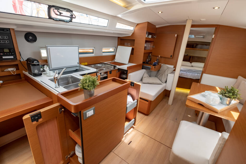 Sun Odyssey 410 Elcano