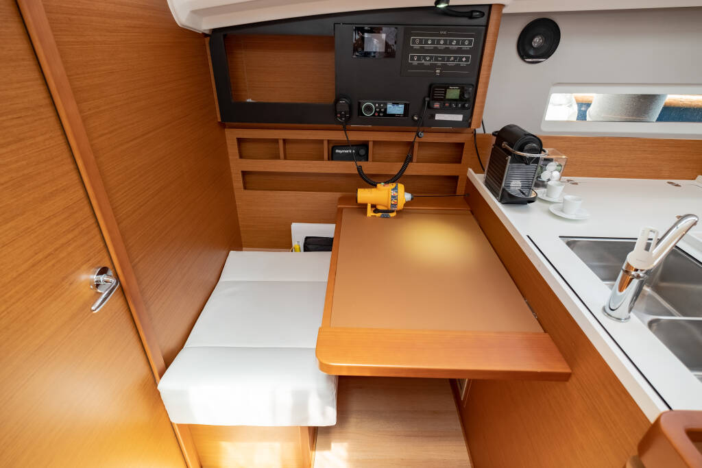 Sun Odyssey 410 Elcano
