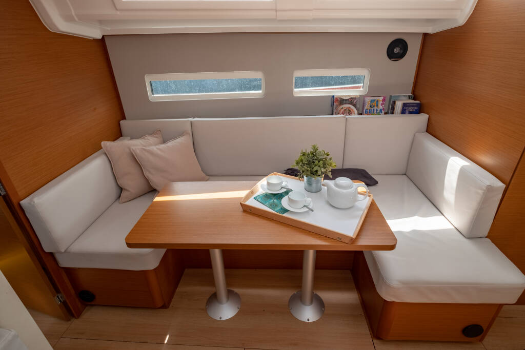 Sun Odyssey 410 Elcano