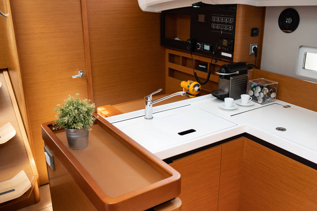 Sun Odyssey 410 Elcano