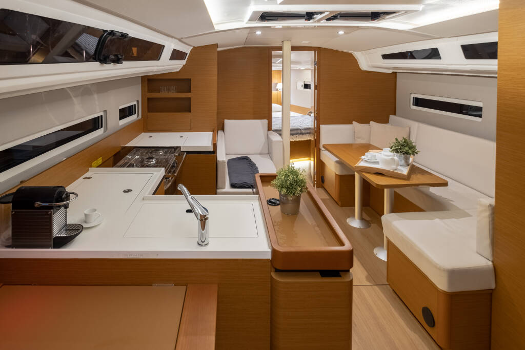 Sun Odyssey 410 Elcano