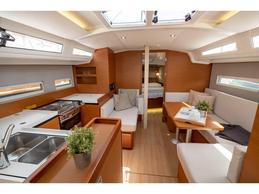 Sun Odyssey 410 Elcano