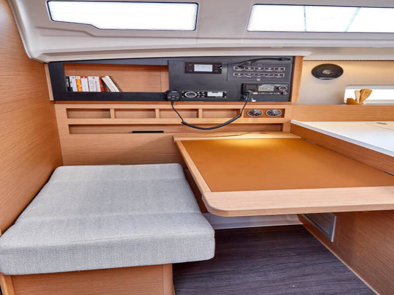Sun Odyssey 410 Locean