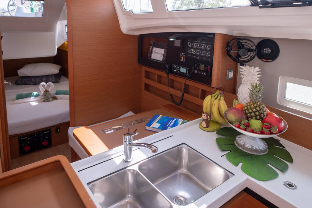 Sun Odyssey 410 Sammy