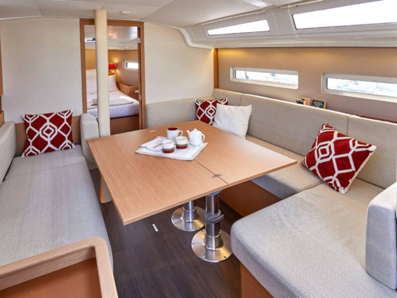 Sun Odyssey 410 Alma Libre VI
