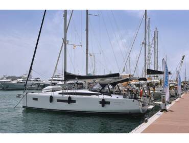 Sun Odyssey 410 • Naoussa