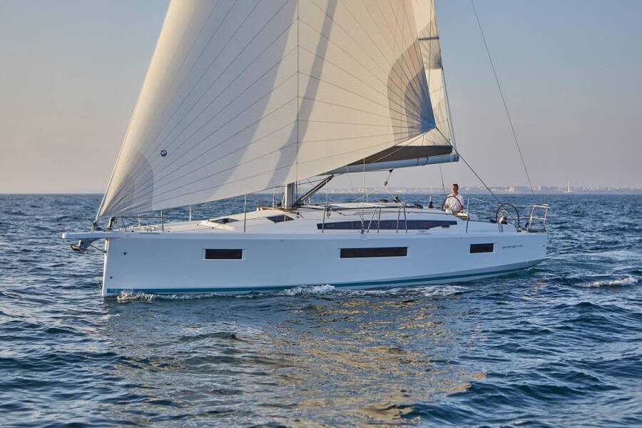 Sun Odyssey 410 • Lucia