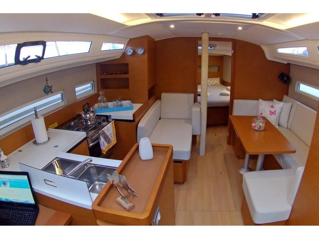 Sun Odyssey 410 Evelina
