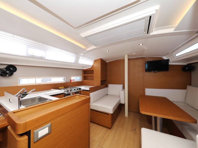 Sun Odyssey 410 Vague