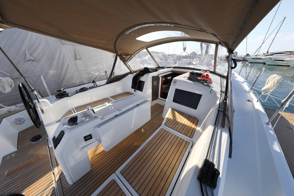 Sun Odyssey 410 Vague