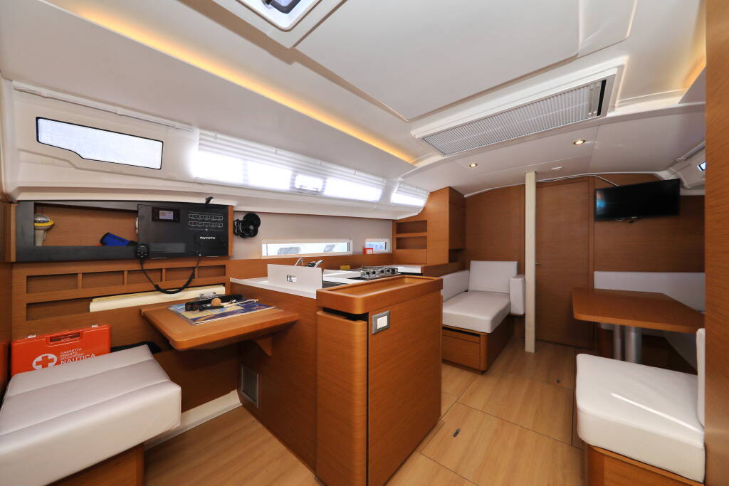 Sun Odyssey 410 Vague