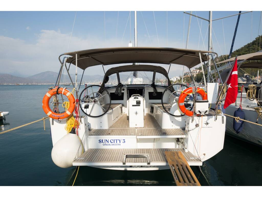 Sun Odyssey 410 • Suncity 3