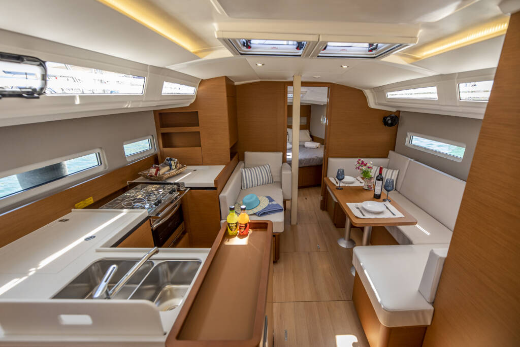 Sun Odyssey 410 Garfish 