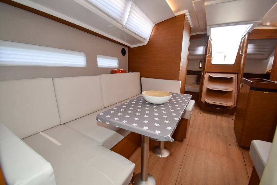 Sun Odyssey 410 Sky Asya