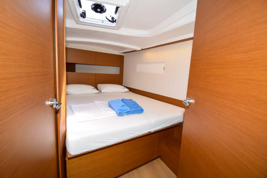 Sun Odyssey 410 Sky Ela