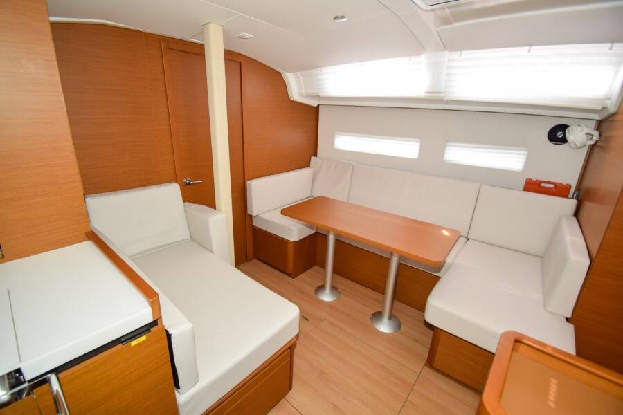 Sun Odyssey 410 Sky Ela