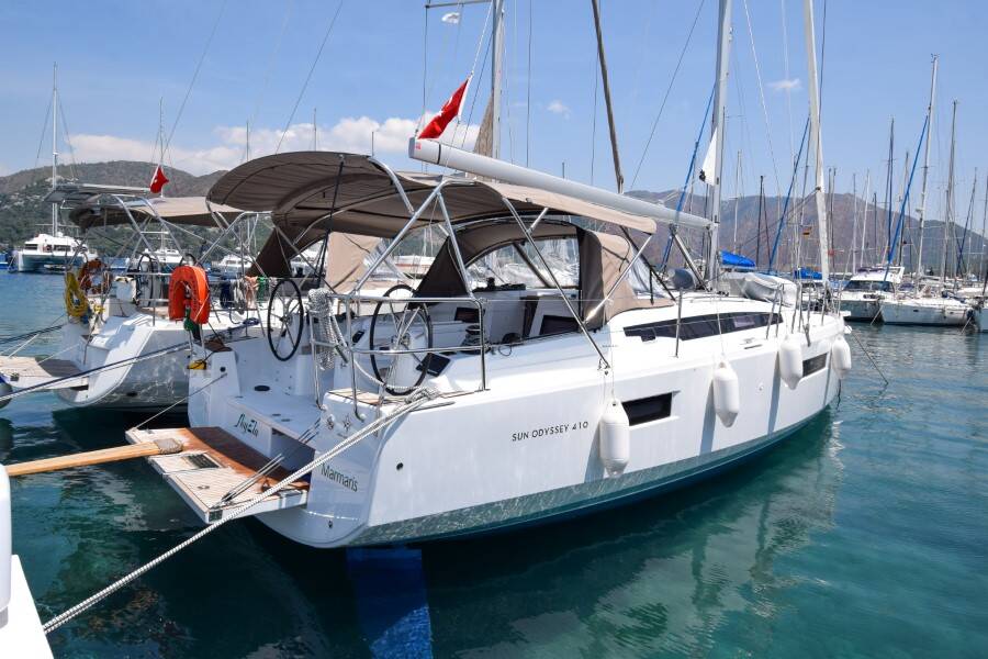 Sun Odyssey 410 Sky Ela