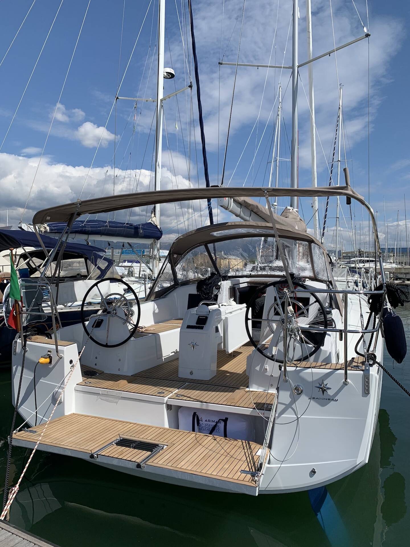 Sun Odyssey 410 Bella