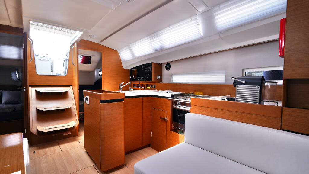 Sun Odyssey 410 Sail Me