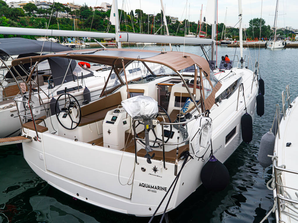 Sun Odyssey 410 Aquamarine