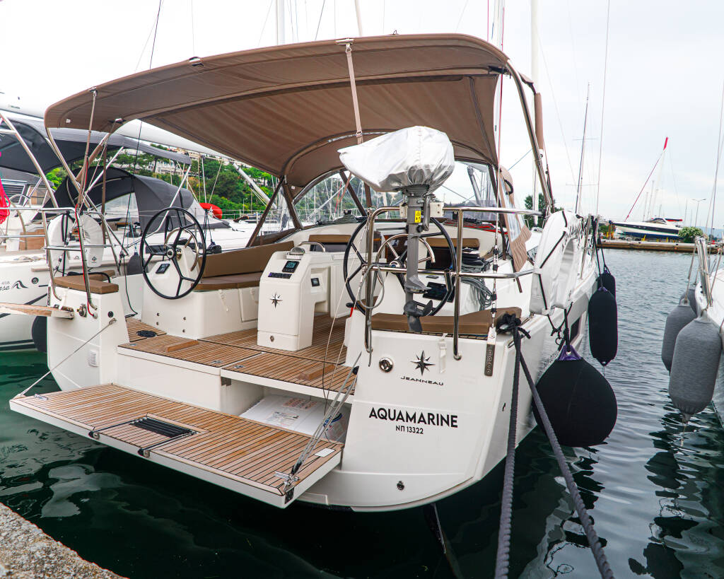 Sun Odyssey 410 Aquamarine