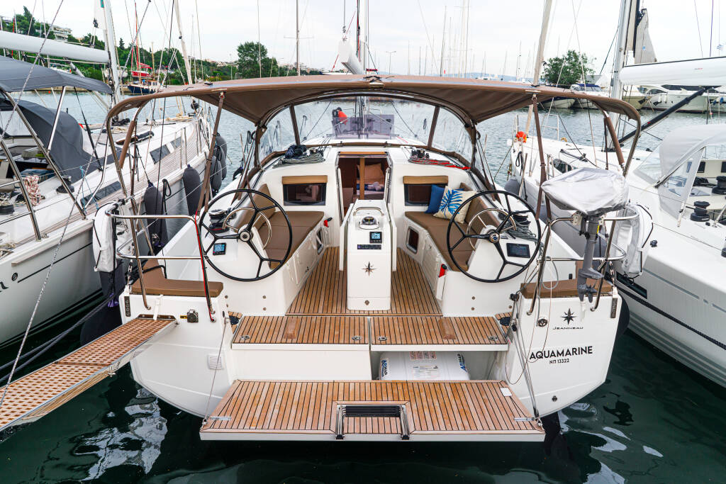 Sun Odyssey 410 Aquamarine